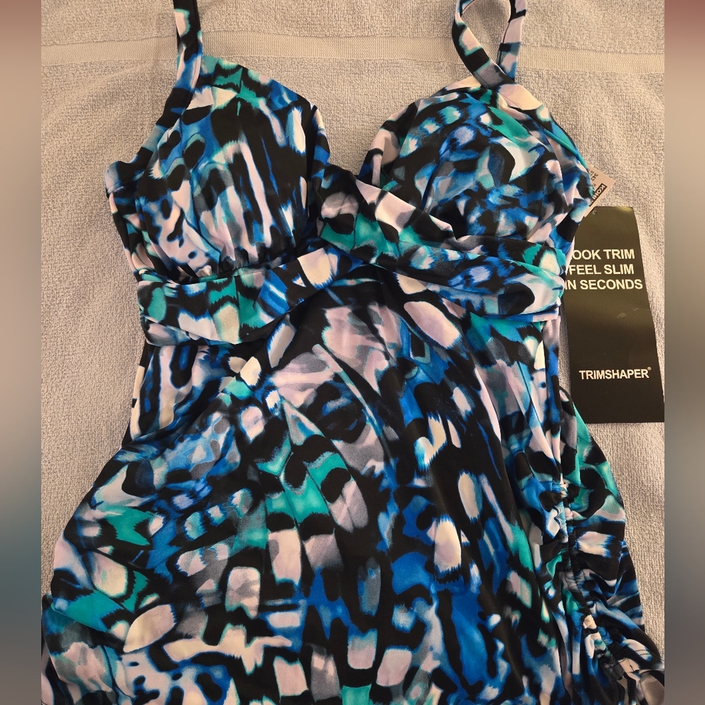 Trimshaper 18W Swimsuit Top